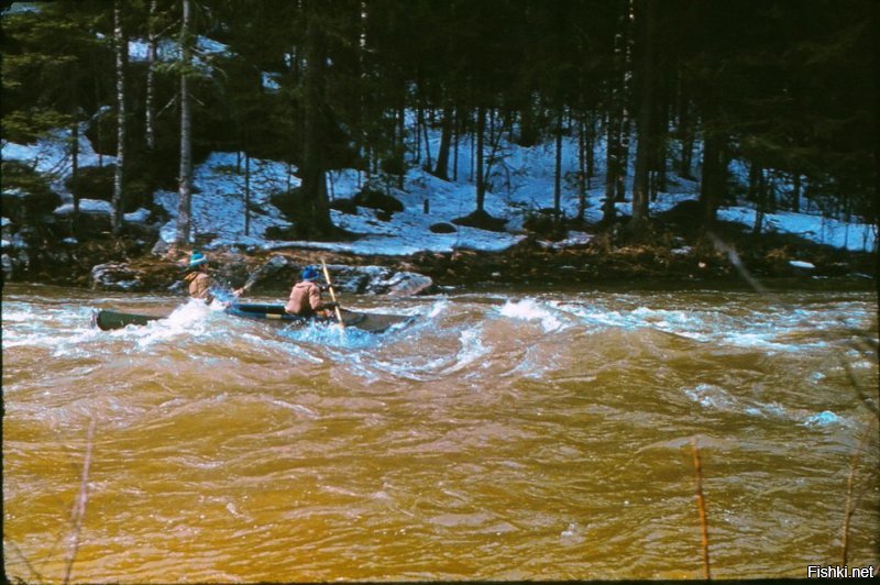 Сплавлялись по молодости по горным речкам по весне. Экстрима, и воды полные штаны были.