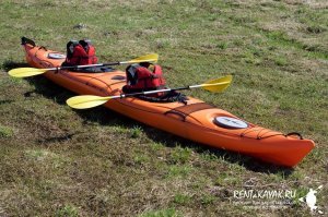 спортивный туризм? тут как раз и разница в основном спортивные называют каяки, а туристические байдарками. Хотя конешн есть и исключения, я сейчас на 
двухместном полиэтиленовом сияке хожу, хотя по мне это как раз и байдарка, ибо туризм))