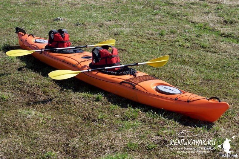 спортивный туризм? тут как раз и разница в основном спортивные называют каяки, а туристические байдарками. Хотя конешн есть и исключения, я сейчас на 
двухместном полиэтиленовом сияке хожу, хотя по мне это как раз и байдарка, ибо туризм))