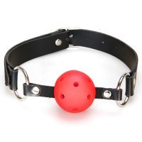 Красный цвет шарика означает что женщина замужняя. Шарик бережно вытачивается и шлифуется китайским мастером Цин Ли из лучших сортов пластмасс.