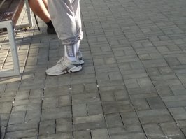 Ну не знаю. Я сейчас больше такие варианты подворотов вижу =) Видать всё же холодно.