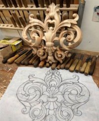 Роза вырезанная из бруска дерева