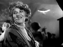 На это - один ответ :) - если бы возможно было бы "оволосатиться", то все богатенькие буратины имели бы шевелюру!

... а так ... все это звучит как "пукнуть в вечность" (c)