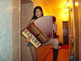 ну это даже не баян а аккордеон