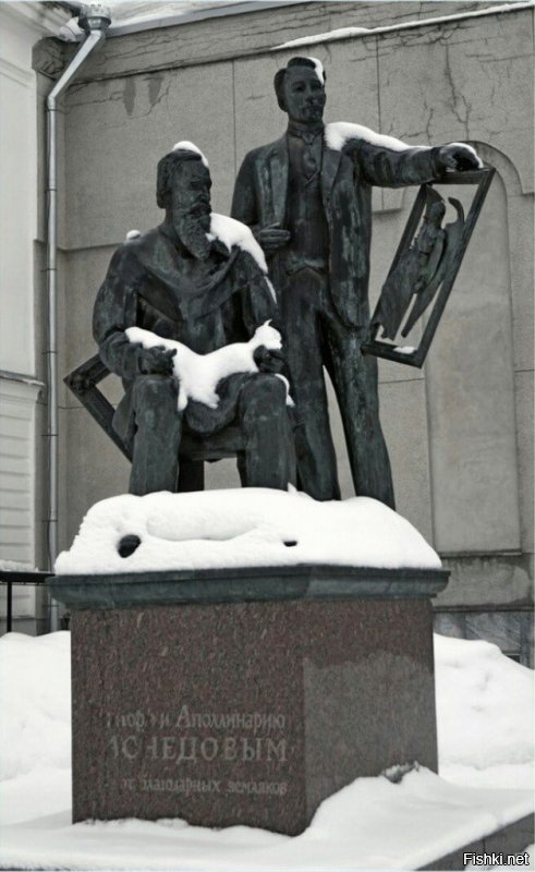 Сбежал он от него..