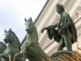 Невероятные тайны самого известного театра страны