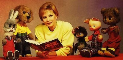 Ничего не имею против Анны Шиловой, она наверное была чудесным человеком. Но сказать, что она "удивительная красавица"? По моему красавица примерно так выглядит.