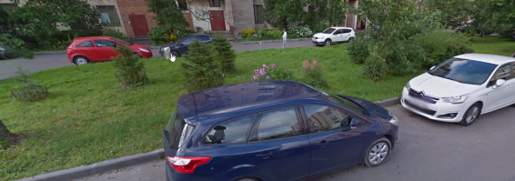 Не знаю насчет жалоб.Я установил в подъезде пандус,посадил на газонах пару торойку елок и кусты все довольны.