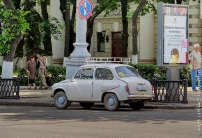 Горб и уши автопрома