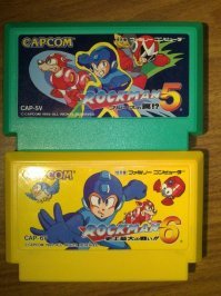 ЧСХ - на клоны японской Famicom - Денди, Сюборы и прочее - вполне подходят оригинальные японские картриджи - без каких либо затыков и извратов - сразу же включается все и работает
у меня 4 из серии из 6 ти Rockman оригинального есть в коллекции - поигрываю иногда