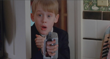 Скульптуру Салаха высмеяли в сети и сравнили со статуей Криштиану Роналду