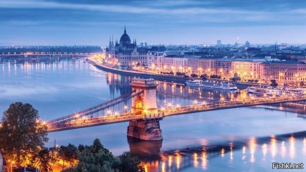 Не. Не радоваться. Это просто отметка что МЫ постепенно, медленно выползаем из ж*пы! 
Многие ведь почему считают что мы живём куёво? Просто они сравниваю туристическую Европу и свой быт.


Но им там на Западе это даётся не малой ценой, не просто так ............