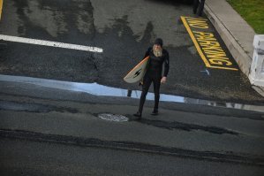 Крупная волна застала врасплох сотрудников итальянского ресторана