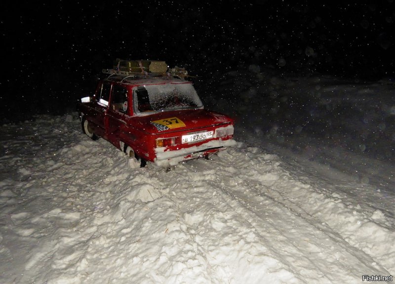 НА просторах сети с  трудом  но можно найти  неких фанатов  запора  что  на нём  даже   за полярный круг  ходили.  
И  на плато маньульёр ( или как его там)

Машинка  реально  хороша, её  убило  нежелание руководства  завода  доводить  до ума  конструкцию разработанную  НАМИ ну и качество.
В прочем для хохлов  такое поведение характерно было всегда.
И кстати " уши " были  придуманы  и внедрены  разработчиком   занимавшимся аналогичными  системами на военных самолётах.  Это  вроде  мигоовские  воздухозаборники вообще-то.
 Не однократно слышал что там есть  какие-то фишки  понятные  только военным лётчикам. Вроде  можно сделать посадку  водителя  точности как  на  самолёте и ещё  какие-то  нюансы.

Горы ?  Перевал  дятлова ? За полярный круг и  . Плато Маньпульёр  где  дорога усеяна   частями  не доехавших  авто ?
Запор  был  там !!! 
 ( Еликов и Кулик  - зверюги, запор у  них почти стоковый ! )