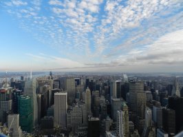 Были там в декабре.. Сначала было очень тепло для декабря +8, через день -7. Берег океана, что тут поделать. Вот фото 24 декабря. Закон не нарушали)))