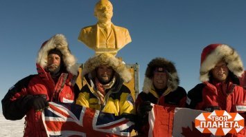 15 самых странных памятников Ленину, которые можно найти по всему миру