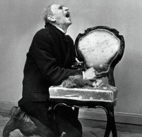 Внутрь, так внутрь.