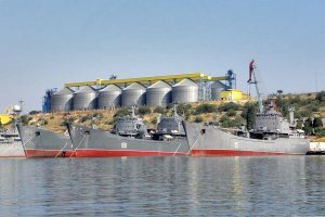 И все серебрянкой, чтоб на солнце меньше грелось.

:) Я тут работал.