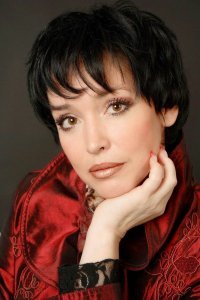 Вообще Полищук и Самохина образец красоты и сексуальности того периода, отличные актрисы. Анна Самохина: