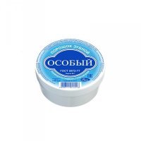 запах зубного порошка))) и запах шипучки, когда надо было быстро выпить "первую реакцию" кислоты с содой.