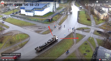 Мог в любую сторону свернуть, скорость была небольшая не завалился бы...