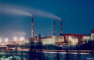 Одноклассник уехал работать на ГОКе в Африку добывать алмазы.Обещали золотые горы.Проклял всё на Свете и вернулся на Костомукшский ГОК.Правда там железная руда.