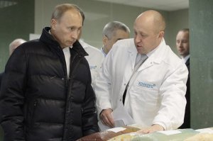 Состояние более 17 млрд рублей.Поставщик продуктов в Российскую Армию.По слухам участвовал в политических спецоперациях на Ближнем Востоке,Европе и США.