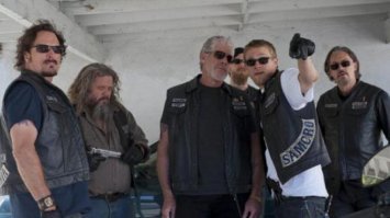 "Что этот засранец себе позволяет?!"