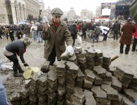 Ты свою кастрюлю сними, коль Укра везде видеться.