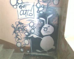 Что делают россияне в подъездах, когда их никто не видит?