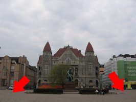 Ну так и не надо из Финляндии рассказывать о состоянии парков в России.
Не знаю, что вы там себе напридумывали, но у нас в российской провинции большинство парков, лужаек и дворов выглядят очень даже лучшим образом. По крайней мере, не хуже, чем в вашем же Хельсинки.
И когда у нас учения проводились в городе (да, иногда военные и такое себе позволяют), то ни один детский сад не был обоссан, ни одно сельхозугодие не пострадало и даже не возникло пробок на дорогах. 
Да и срач на улицах после праздников у нас тоже убирают. Правда, не сотни уборщиков, а несколько десятков + техника. И ничего, нормально убирают. Не хуже, чем в том же Хельсинки. Кстати, бывал я там. Не надо сказки рассказывать об идеальной чистоте. Всё как и везде: и бычки на асфальте, и бутылки на улицах, и стаканы на газонах...
Для доказательства приведу несколько реальных фотографий Хельсинки