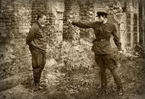 Авария дня. В Екатеринбурге кроссовер на тротуаре сбил несколько человек