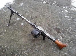 Похожи. Так называли коробки для МГ-34.
