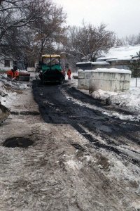 вчера только было:
Разрешили: российские автодорожники будут укладывать асфальт в дождь, снег и мороз