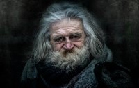 Автор видимо не знает, что такое фейковый аккаунт для привлечения интереса к сайту :) Был такой случай - ради прикола зарегился на одном из сайтов знакомств, указав возраст в 106 лет и фейковое фото типа такого
. Так ко мне стали сыпаться сообщения типа "вы понравились Юлии и еще 100500 кому" с целью оплаты подписки - без неё я бы не смог видеть их телефоны