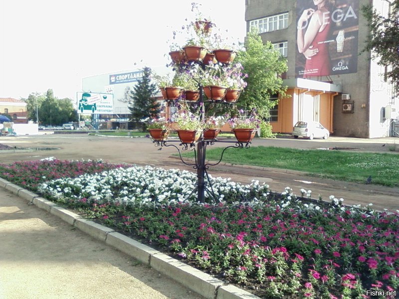 Спасибо, 2 года прожил в Иркутске(2006-2008гг). Поработал в "Байкалвесткоме" кто помнит этого оператора сотовой связи. Город очень нравиться. А Байкал это сила. Очень скучаю по этим местам. Надеюсь еще побывать в этих прекрасных местах. Несколько фото из многих которые храню. Не подписываю не помню все названия мест.