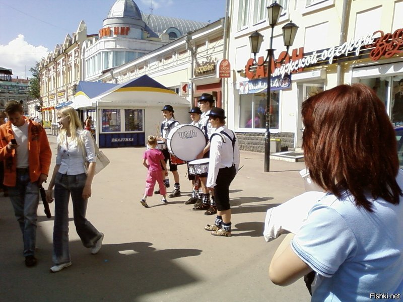 Спасибо, 2 года прожил в Иркутске(2006-2008гг). Поработал в "Байкалвесткоме" кто помнит этого оператора сотовой связи. Город очень нравиться. А Байкал это сила. Очень скучаю по этим местам. Надеюсь еще побывать в этих прекрасных местах. Несколько фото из многих которые храню. Не подписываю не помню все названия мест.