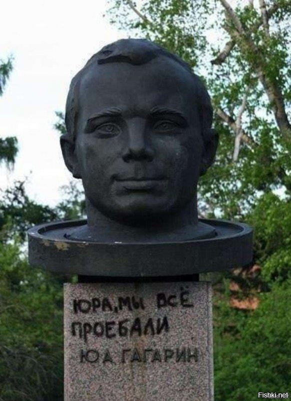 Путешествуя по Казахстану, фотограф наткнулся на заброшенный ангар для космических кораблей