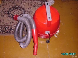 У нас Циклон был, помню как ездили в 80х в универмаг покупать, событие было огромное... Выл как истребитель на взлете, за то мощь была..... кота целиком засасывал:)