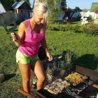 Что-то в этих двух снимках есть похожее, не находите:)?
