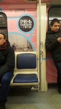 15 самых горячих, нелепых и страшных кадров из российского метро