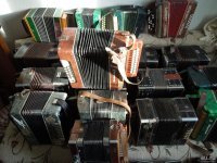 Не ищите здесь смысла. Здесь практически маразм