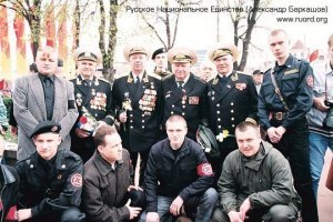 А для "руссятины" У каждой нации хватает д...бов.Только не надо видеть щепку в чужом глазу..