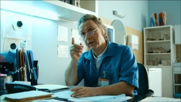 значит так, сейчас сдадите анализы, и ложитесь во вторую палату. а как придут результаты, там и узнаем, что за букет вы словили, и как его лечить будем.