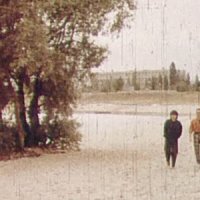 в Киеве чуть-чуть по другому.
Цитата:
Власти объявили конкурс на лучший проект памятника Виктору Цою. Об этом глава горадминистрации Александр Попов сообщил 21 июня   в день, когда лидеру «Кино» исполнилось бы 50 лет. 

Памятник Цою планируют установить в Березняках, на берегу озера Тельбин. Здесь летом 1986 группа «Кино» снялась в фильме «Конец каникул»   дипломной работе киевского режиссёра Сергея Лысенко. Спустя пять лет, уже после смерти Цоя, пляж у озера Тельбин стал местом паломничества его поклонников. Они собираются у «Дерева Цоя»   ивы, возле которой разворачивалось действие фильма.