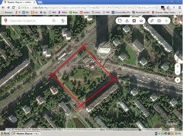 Вот он этот сквер. Никакого отношения к Цою не имеет. Цой к нему тоже. Ставить надо в знаковом месте. А не лишь бы где.