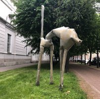 Т.е. вот это угребище без звука разрешили в Питере
А памятник Цою не по нраву. Дебилы!