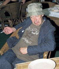 А из сынка тока пар валит, алкогольный!