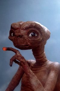 1982 год... фильм "Инопланетянин", очень душевный и смешной фильм для своего времени. Музыка оттуда.