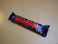 За иные товарные позиции не скажу, а шоколадки Wispa периодически еще можно встретить в киосках и некоторых сетевых магазинах. 
Возможно за год что-то изменилось, но в 2017 покупал и подкармливал ими одну знакомую подругу)))